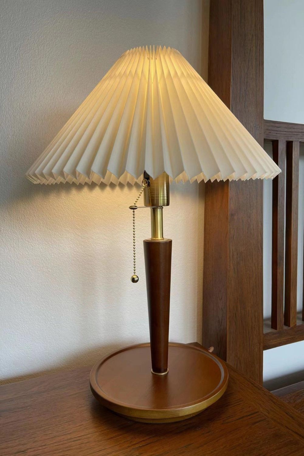 Cone Pleated Fabric Table Lamp - SamuLighting