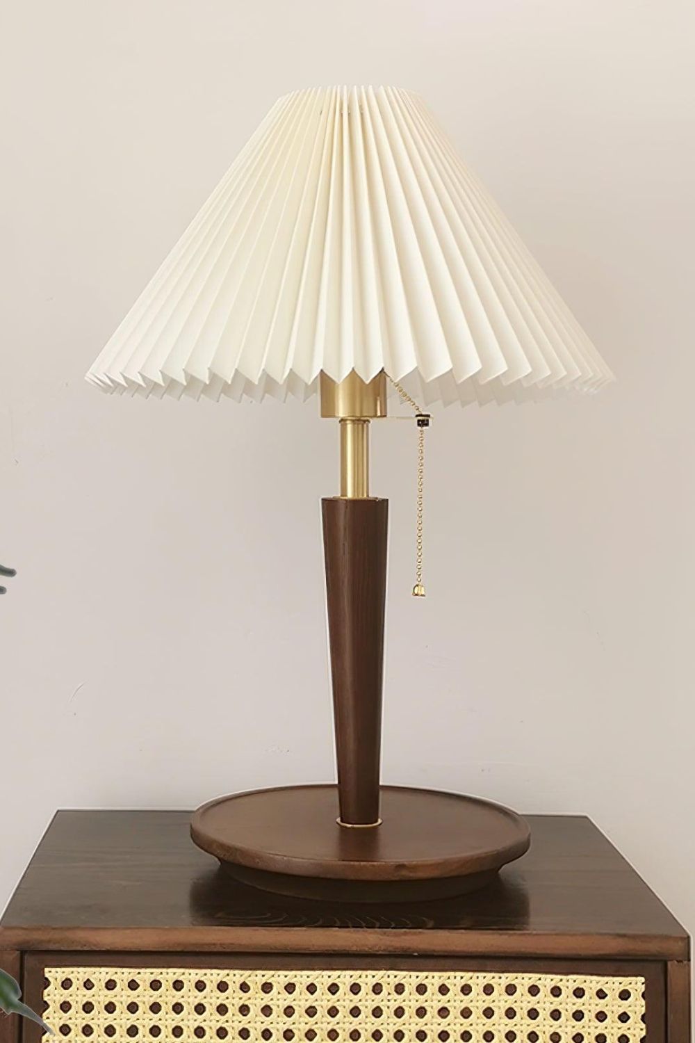 Cone Pleated Fabric Table Lamp - SamuLighting