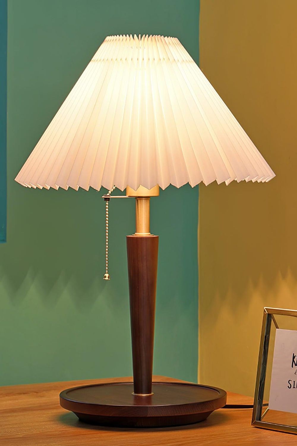 Cone Pleated Fabric Table Lamp - SamuLighting