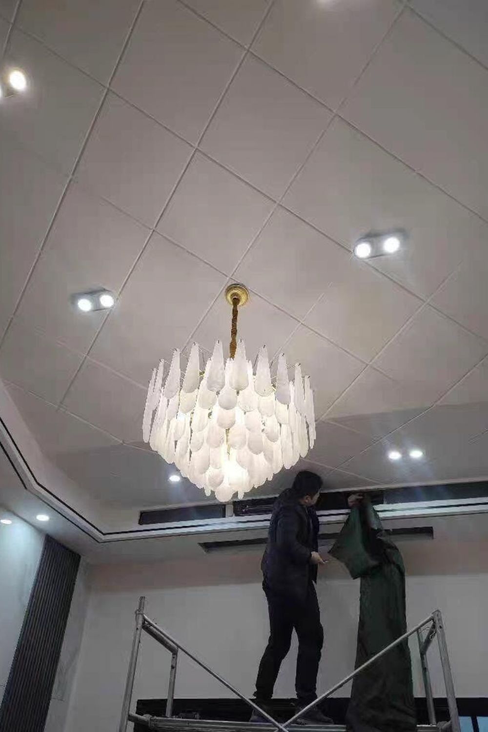 Cora Chandelier - SamuLighting