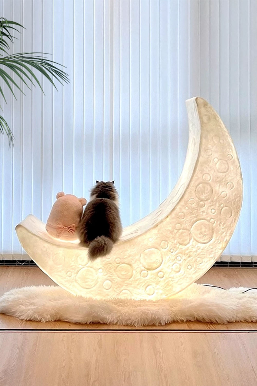 Curved Moon Floor Lamp