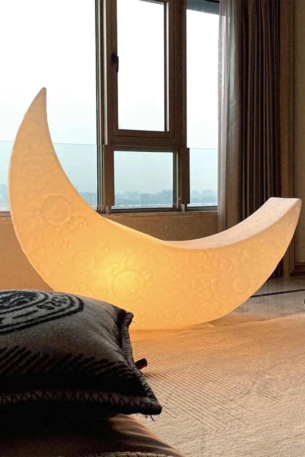 Curved Moon Floor Lamp