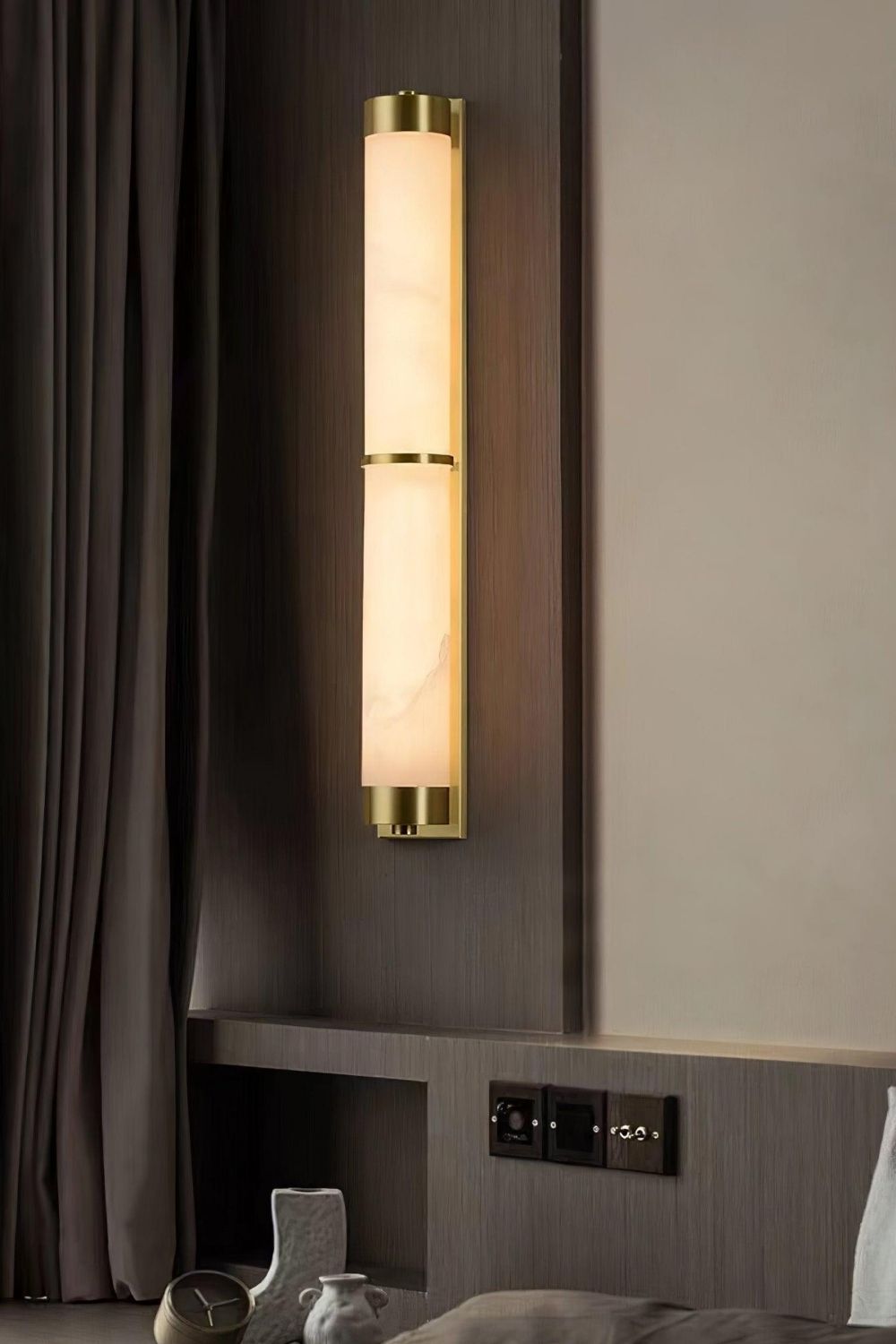 Cylindra Alabaster Brass Wall Light