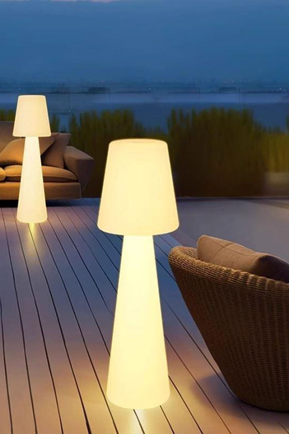 Dipa Floor Lamp