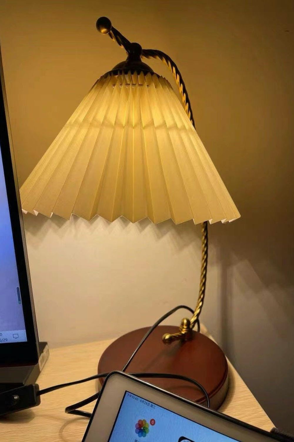 Dotty Table Lamp - SamuLighting