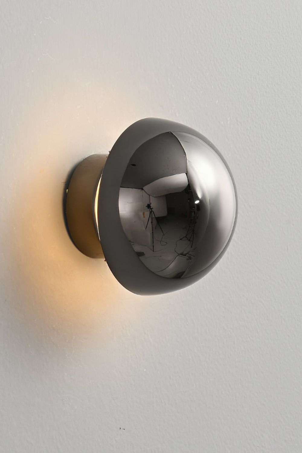 Eclipse Wall Sconce - SamuLighting