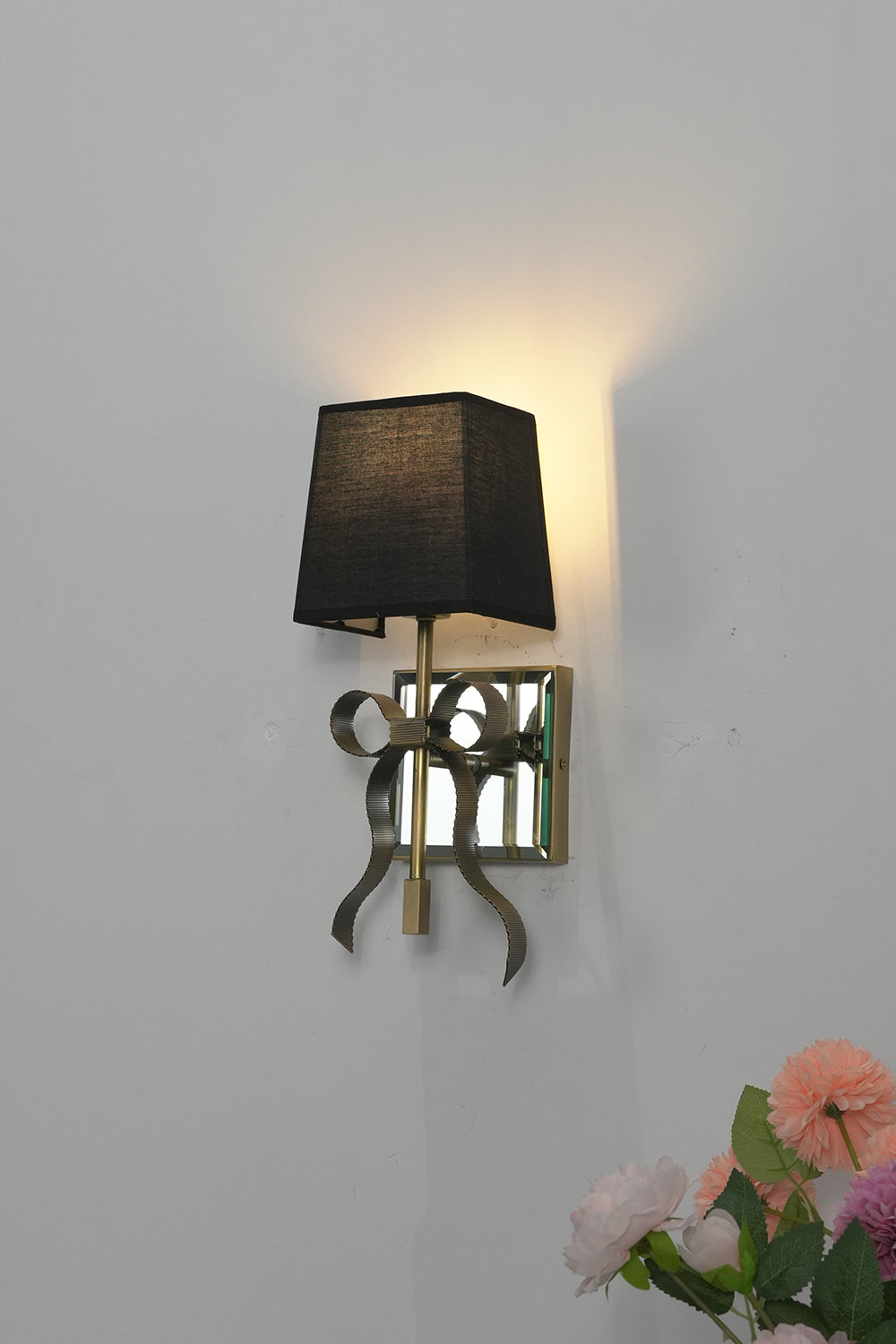 Ribbon Wall Sconce