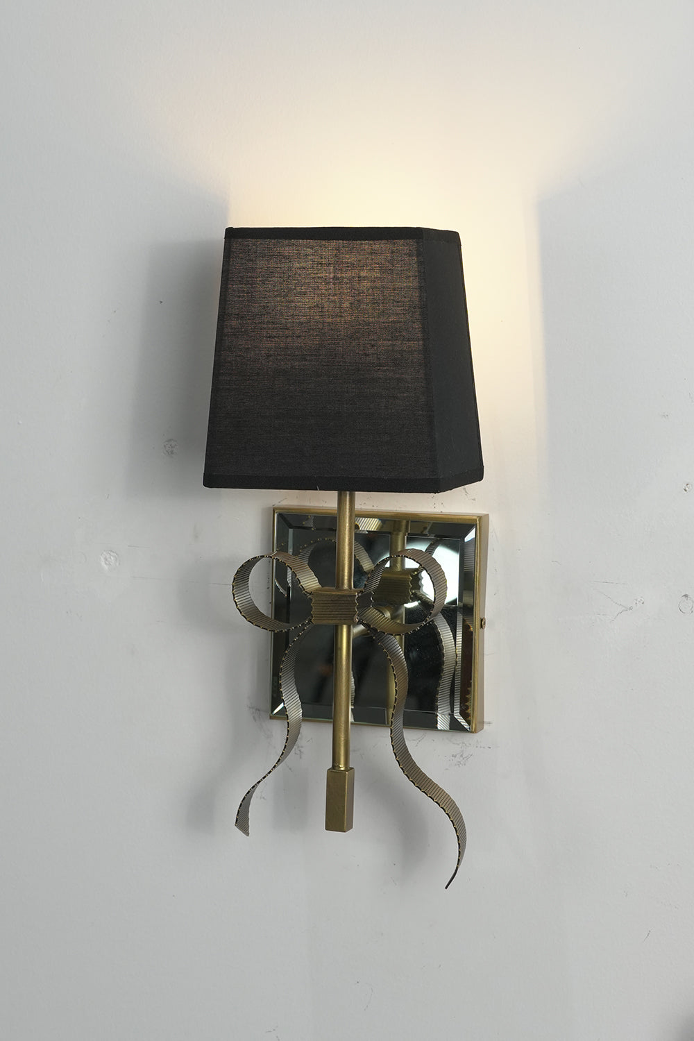 Ribbon Wall Sconce