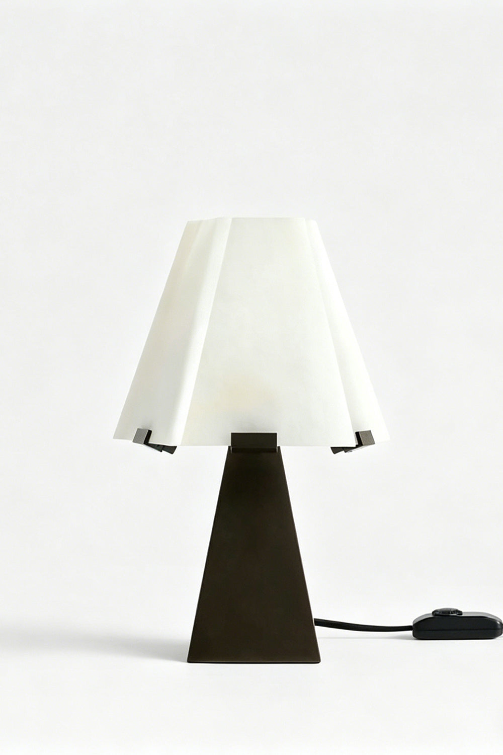 Elysian Alabaster Table Lamp | detail | Samu  Lamp
