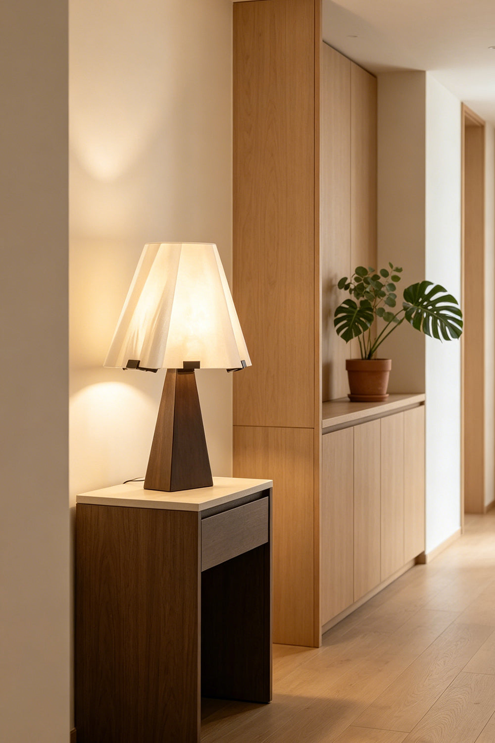 Elysian Alabaster Table Lamp for Hallway | Samu  Lamp
