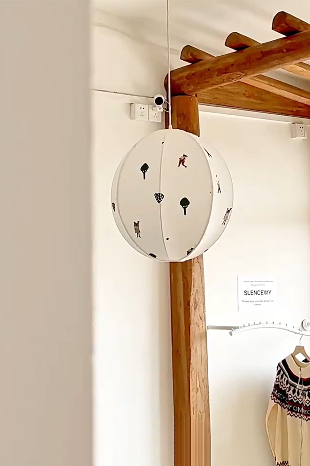 Fabric Embroidery Round Pendant Lamp