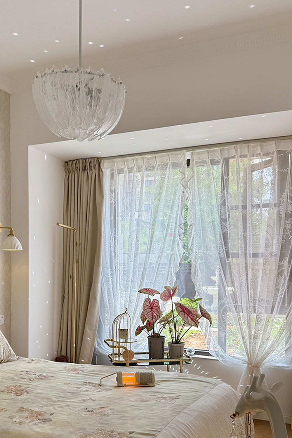 Feather Glass Chandelier