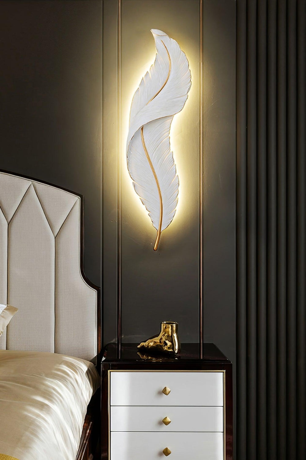 Modern White Gold Feather Wall Lamp