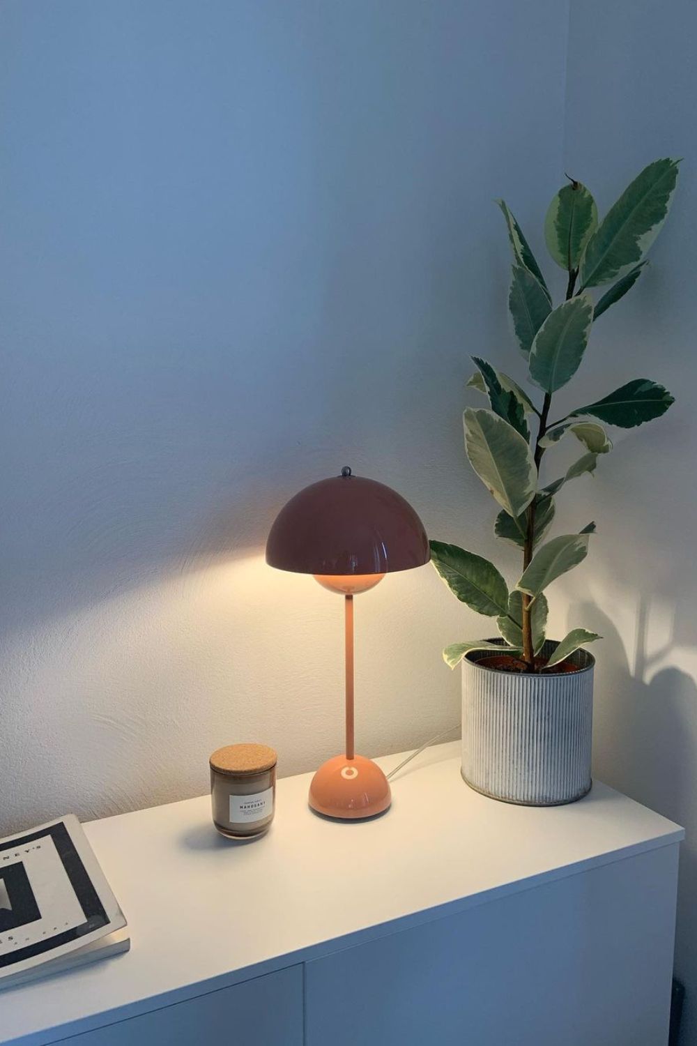 Flowerpot Table Lamp - SamuLighting