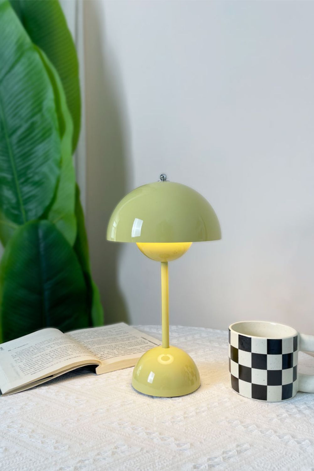 Flowerpot Table Lamp Portable - SamuLighting