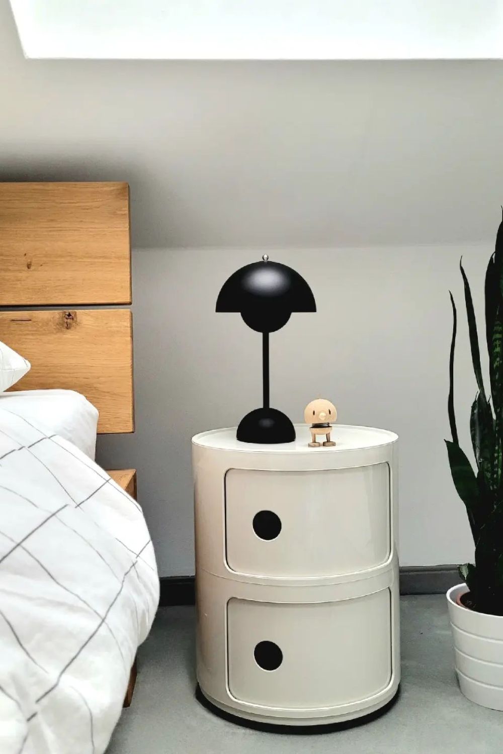 Flowerpot Table Lamp Portable - SamuLighting