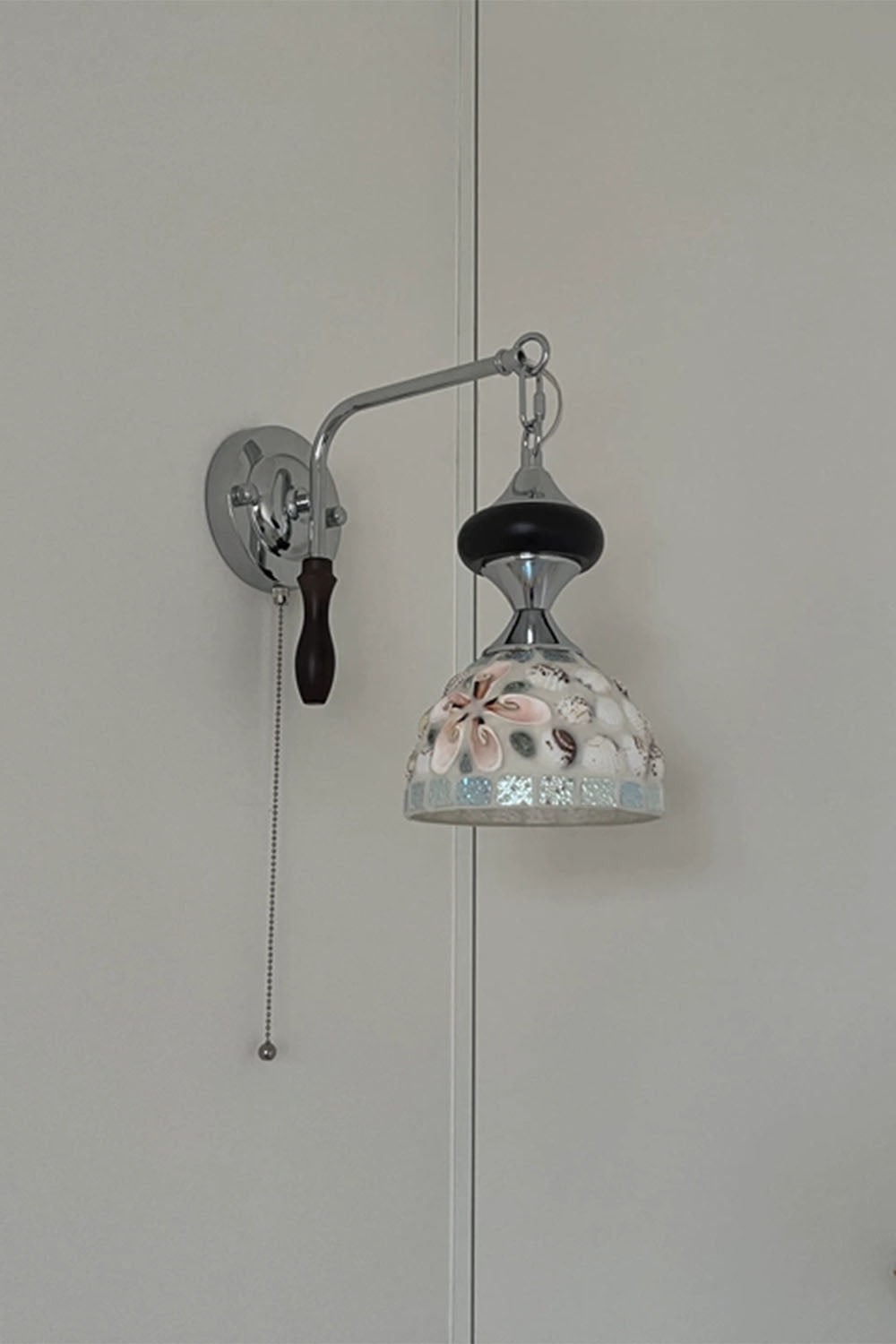 French Retro Handmade Shell Wall Lamp