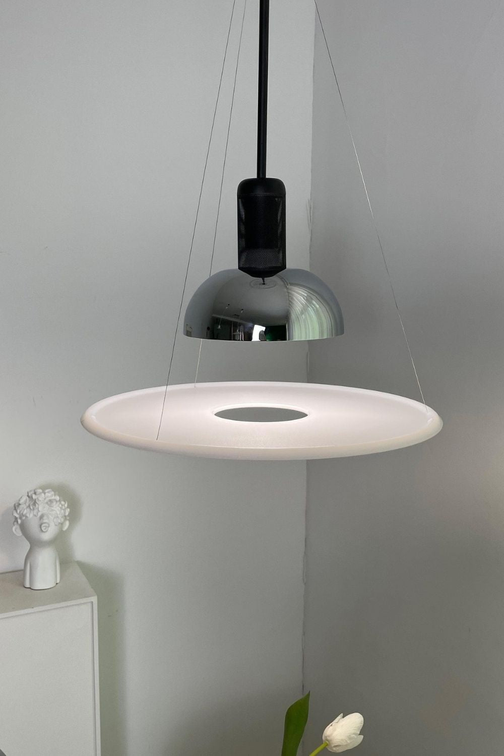 Acrylic Frisbi Pendant Light