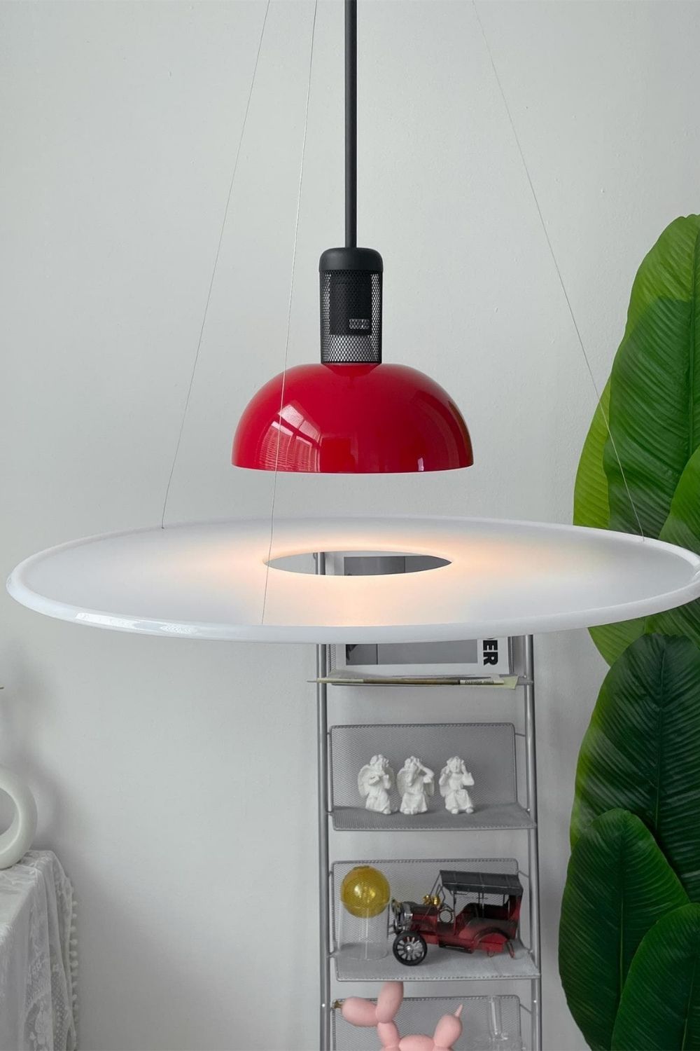 Acrylic Frisbi Pendant Light