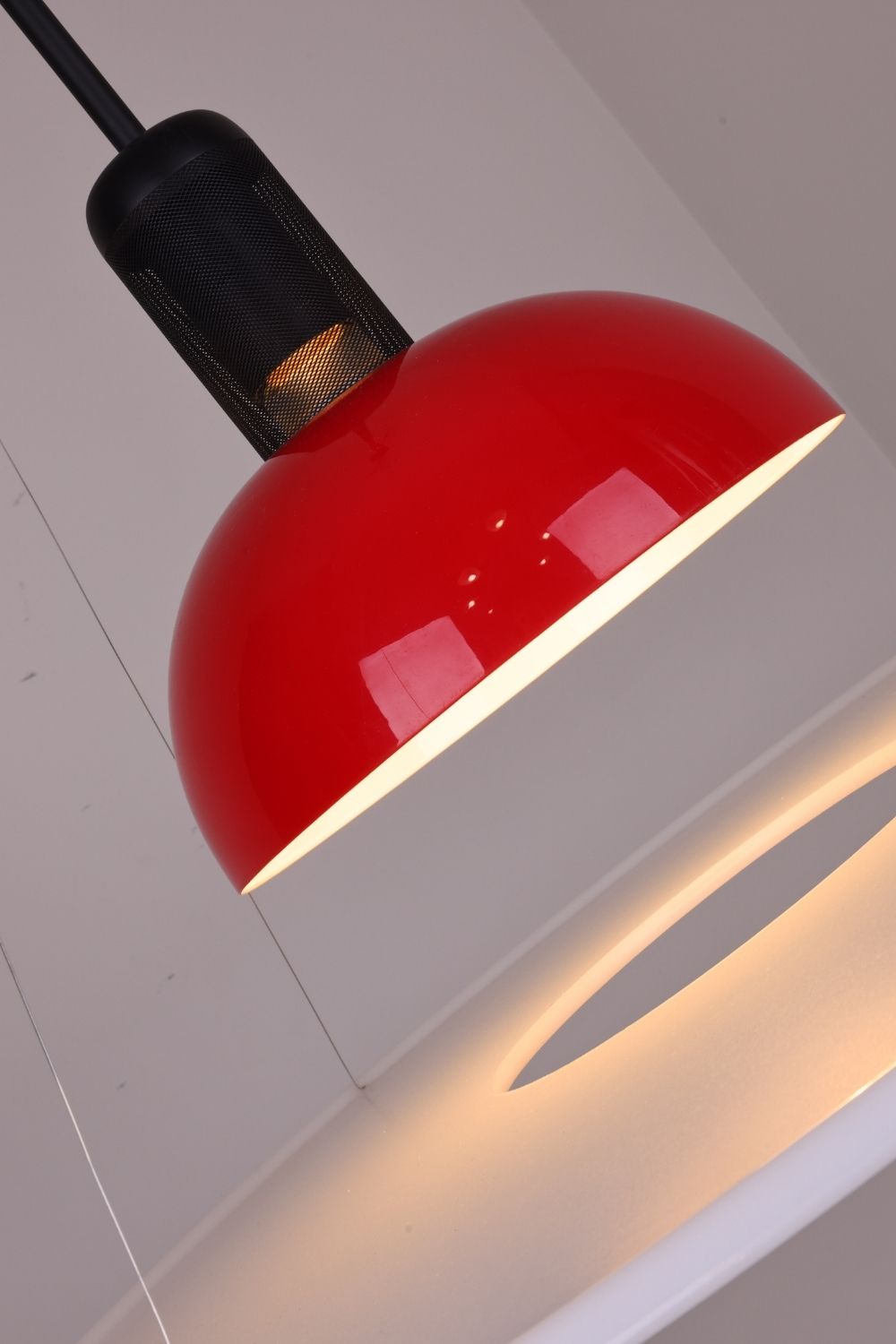 Acrylic Frisbi Pendant Light