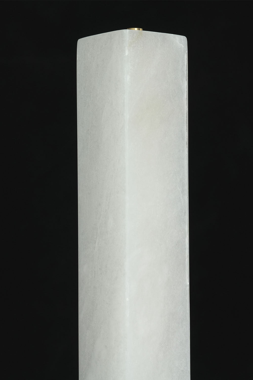 Gethin Triple Column Alabaster Floor Lamp | Natural Alabaster and Brass | Close-up detail of the unlit square alabaster column top | Samu Lamp