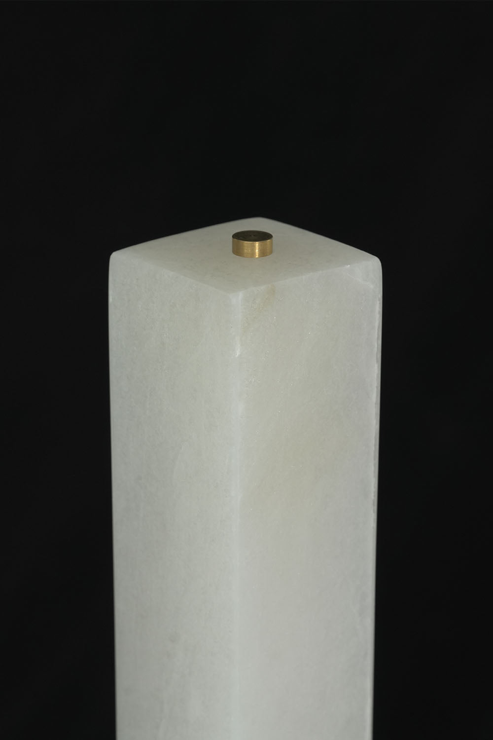 Gethin Triple Column Alabaster Floor Lamp | Natural Alabaster and Brass | Macro shot of top brass finial knob on square alabaster pillar | Samu Lamp