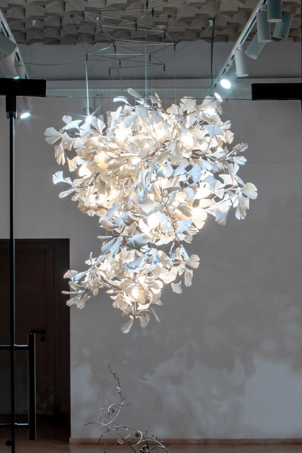 Cermaic Leaf Ginkgo Chandelier A – SamuLighting