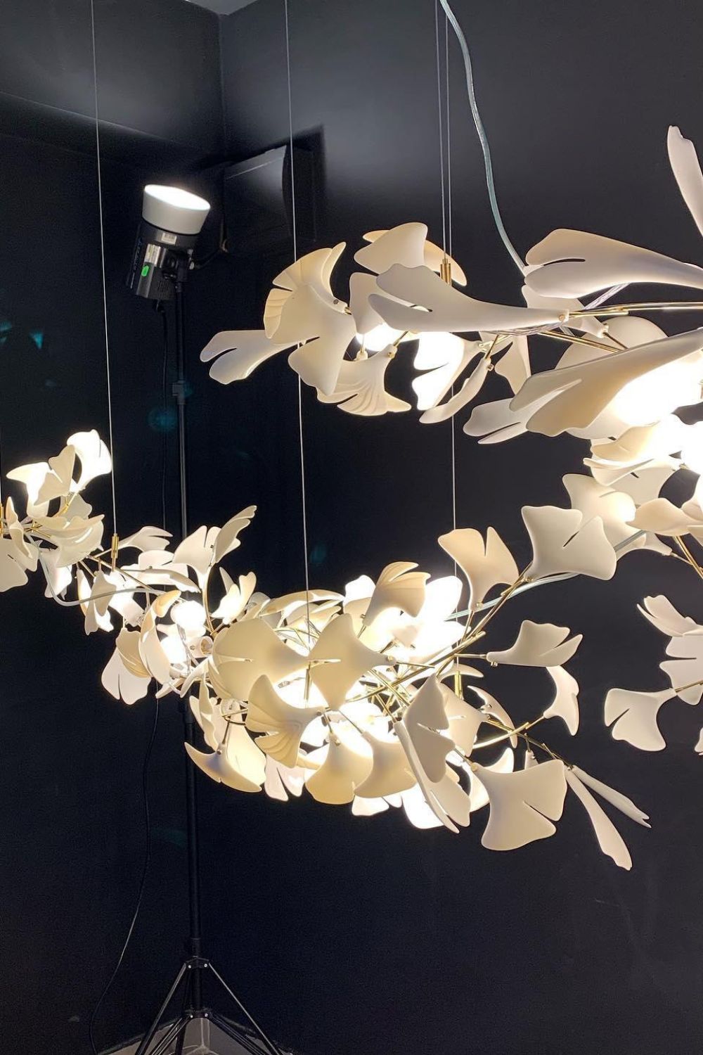 Cermaic Leaf Ginkgo Chandelier A – SamuLighting