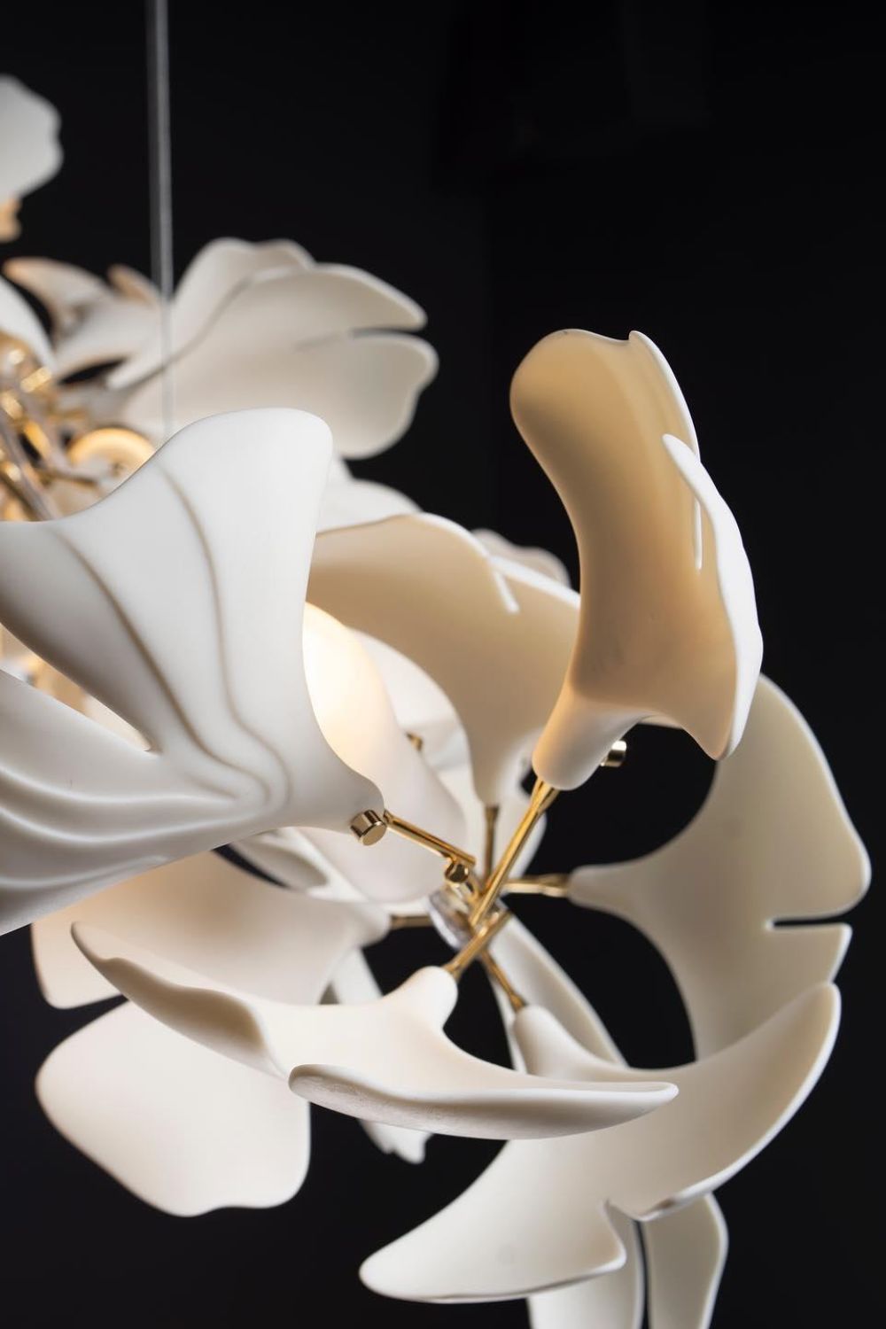 Cermaic Leaf Ginkgo Chandelier A – SamuLighting