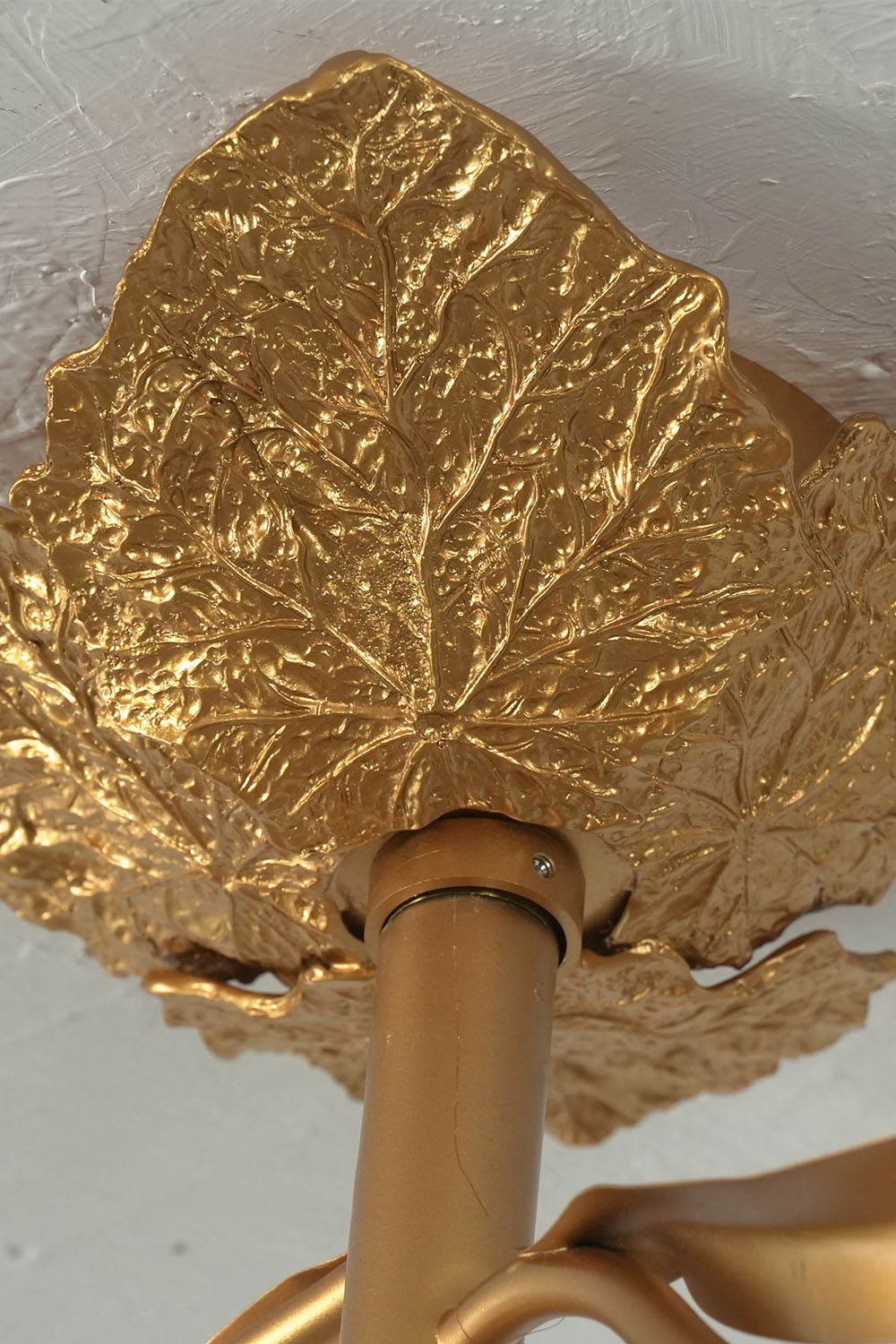 Grenaline Vine Chandelier | Solid Cast Brass | Detailed close-up of textured vine leaf ceiling canopy | Samu Lamp