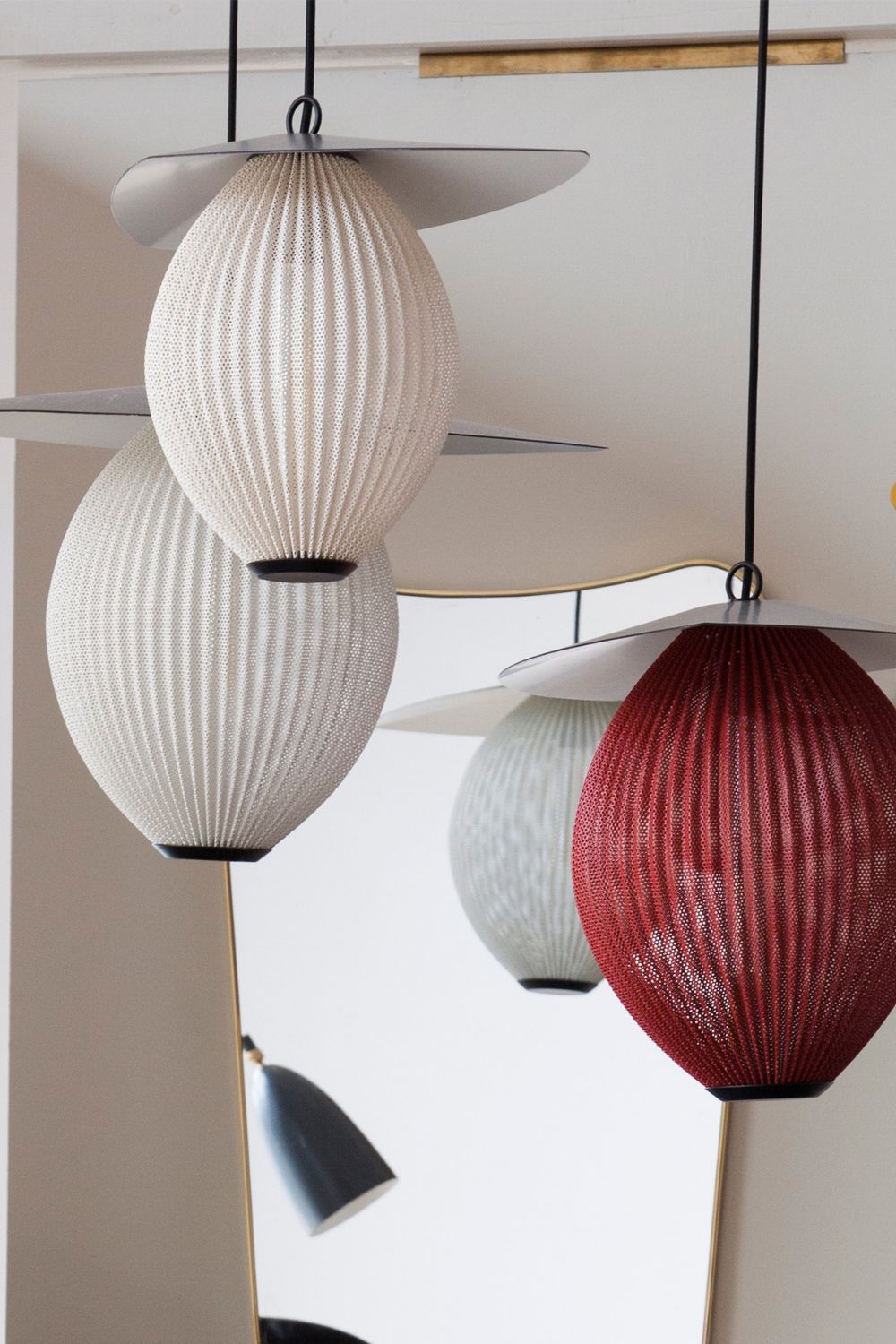 Gubi Satellite Pendant Lamp - SamuLighting