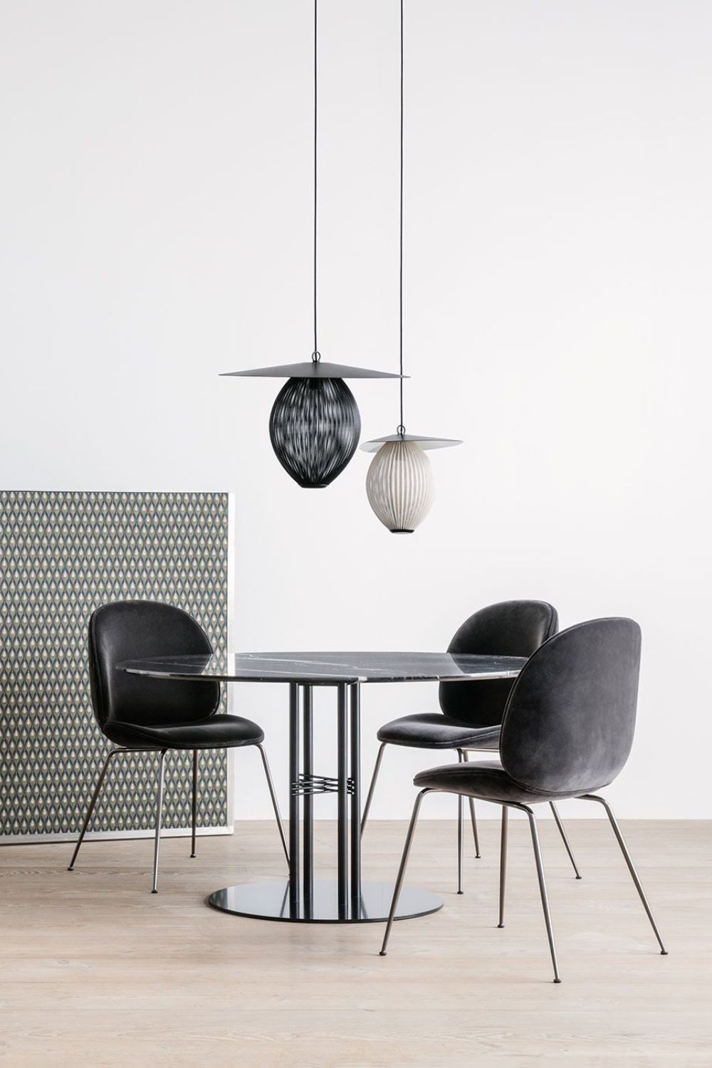 Gubi Satellite Pendant Lamp - SamuLighting