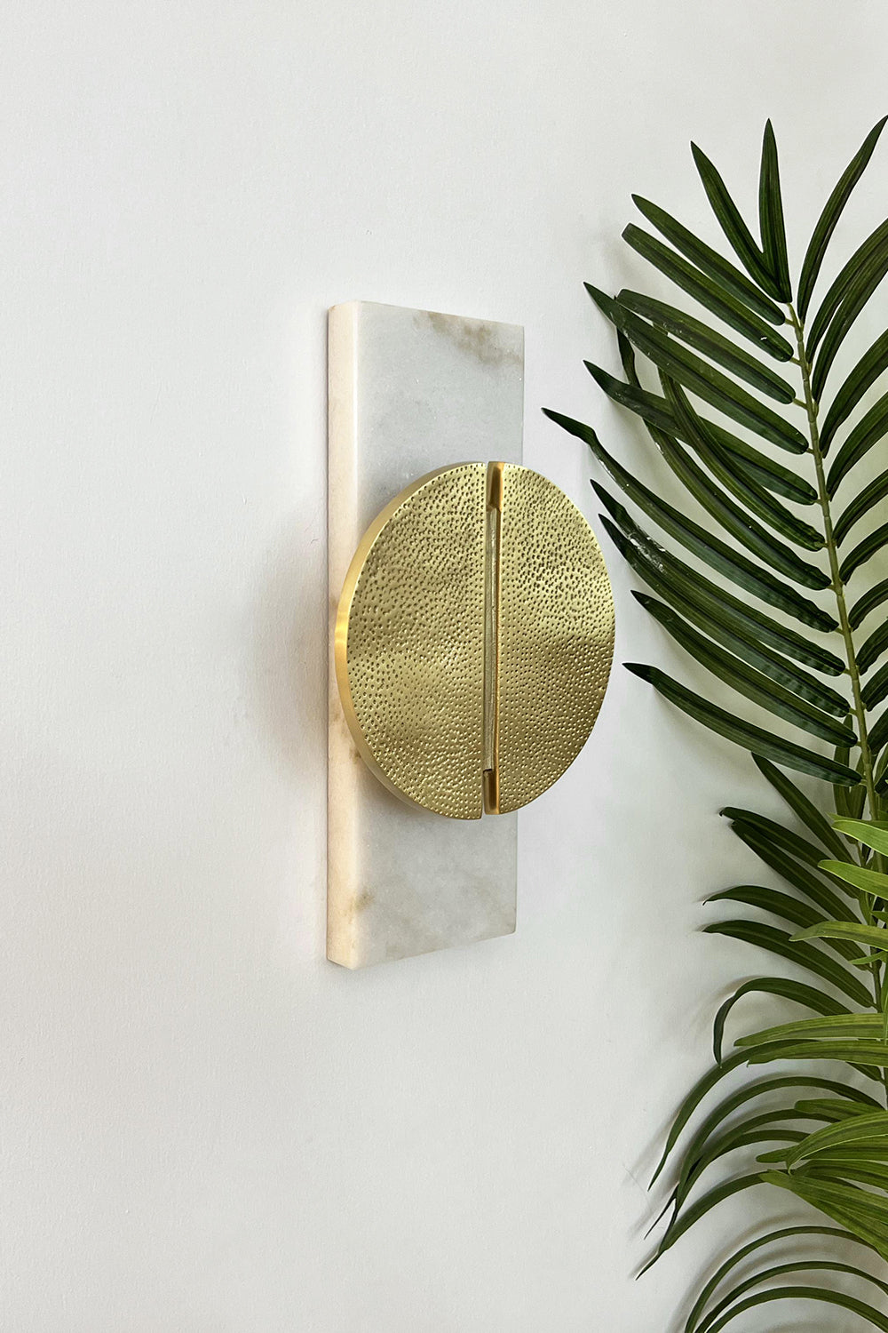 Halo Sconce Style Wall Lamp