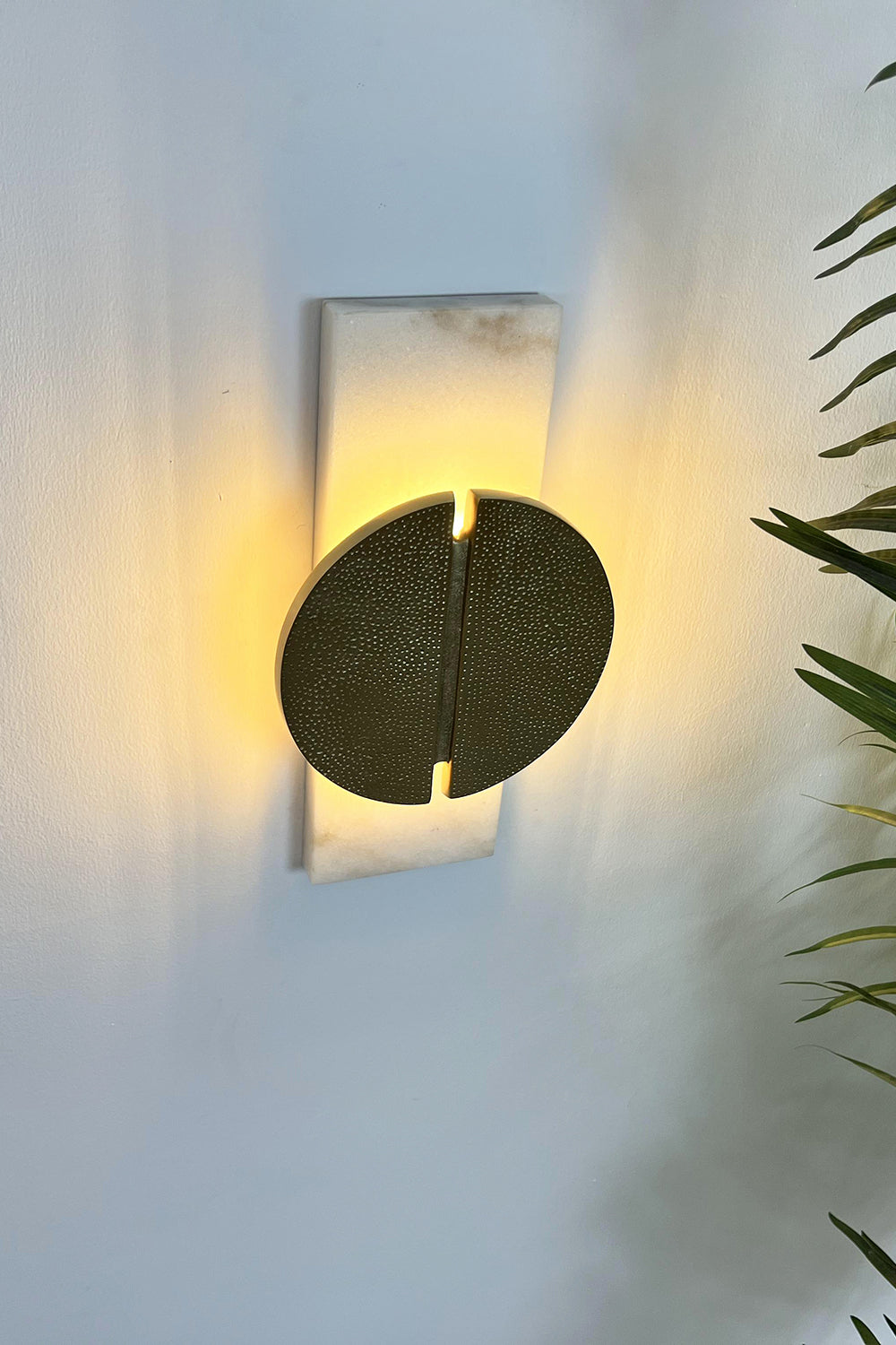 Halo Sconce Style Wall Lamp