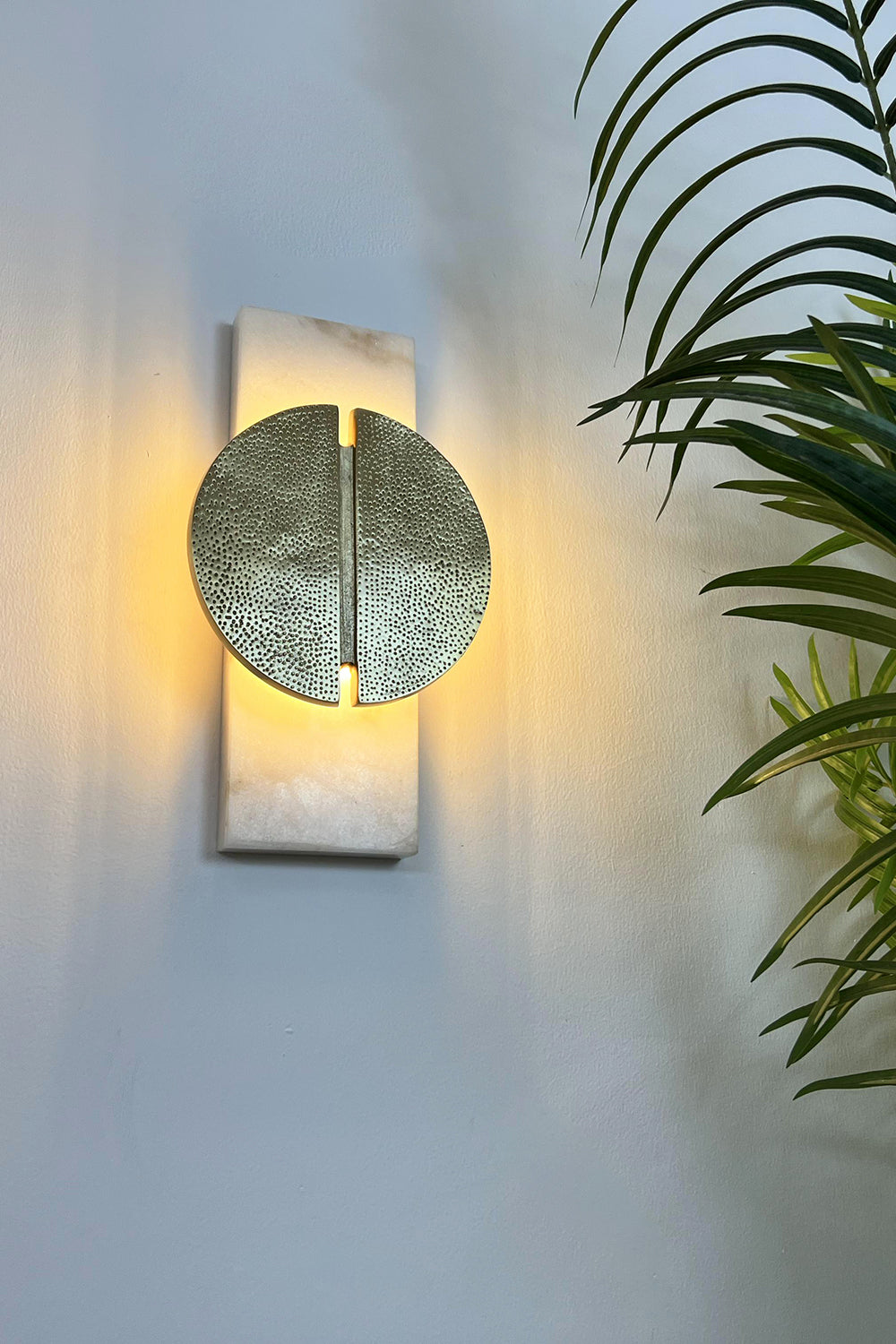 Halo Sconce Style Wall Lamp