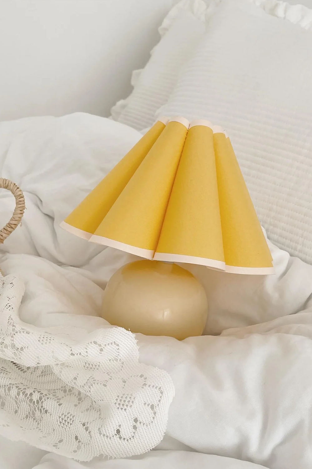 Kicsi Knife Pleat Table Lamp