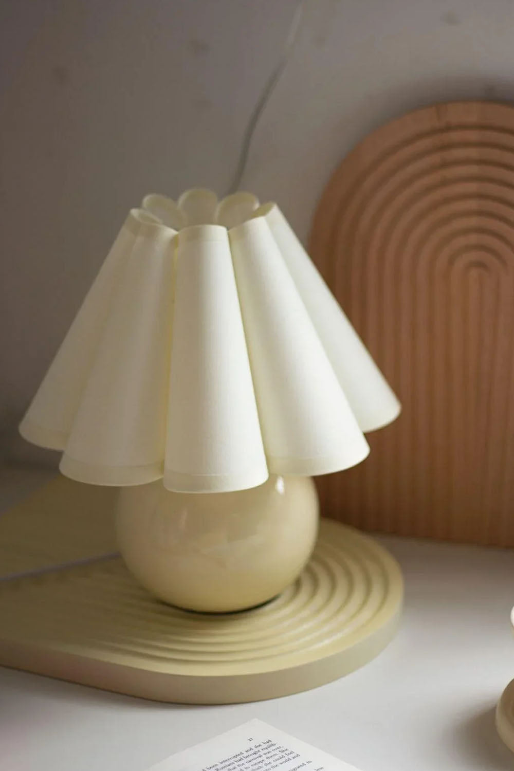 Kicsi Knife Pleat Table Lamp