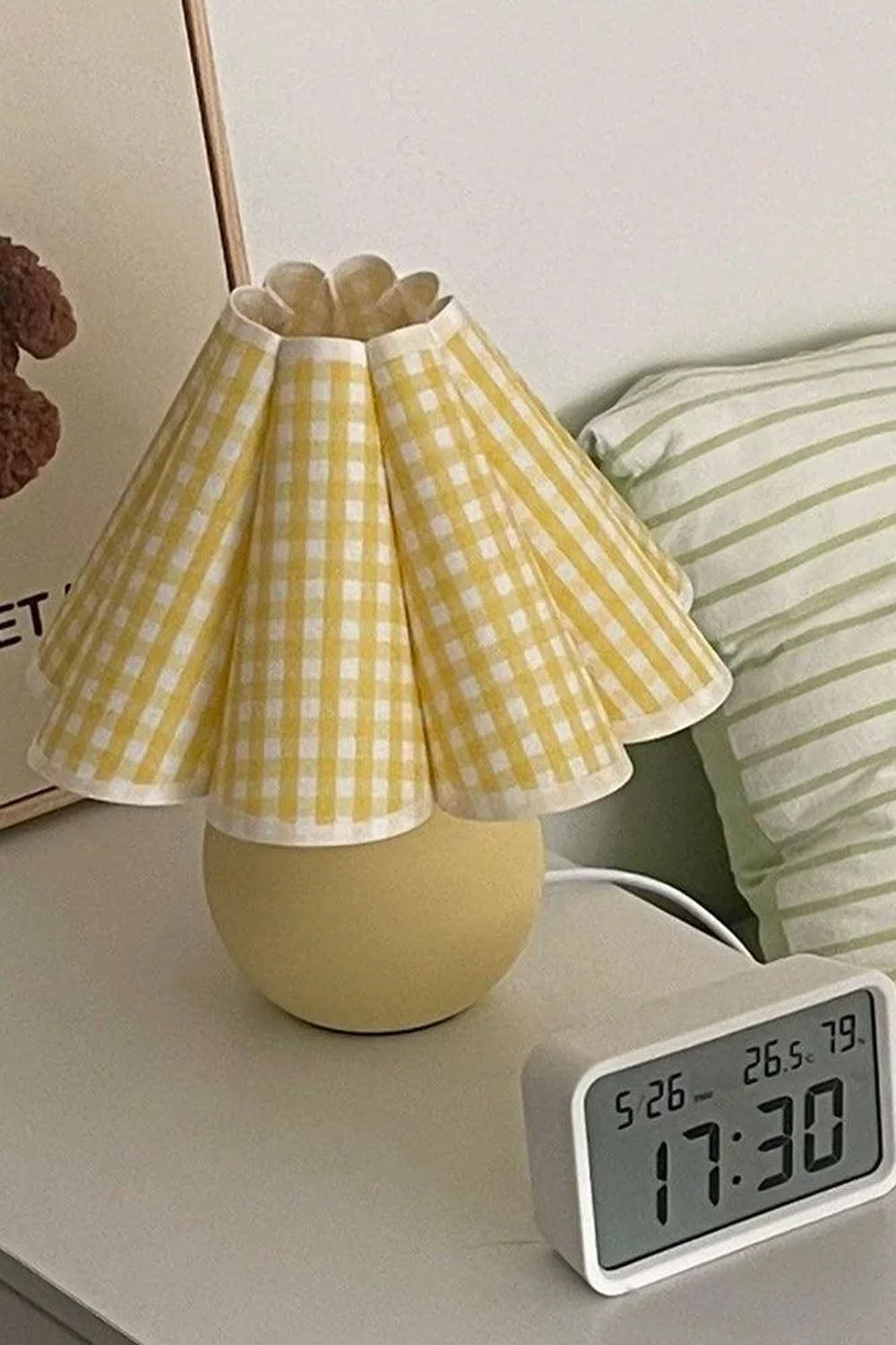 Kicsi Knife Pleat Table Lamp