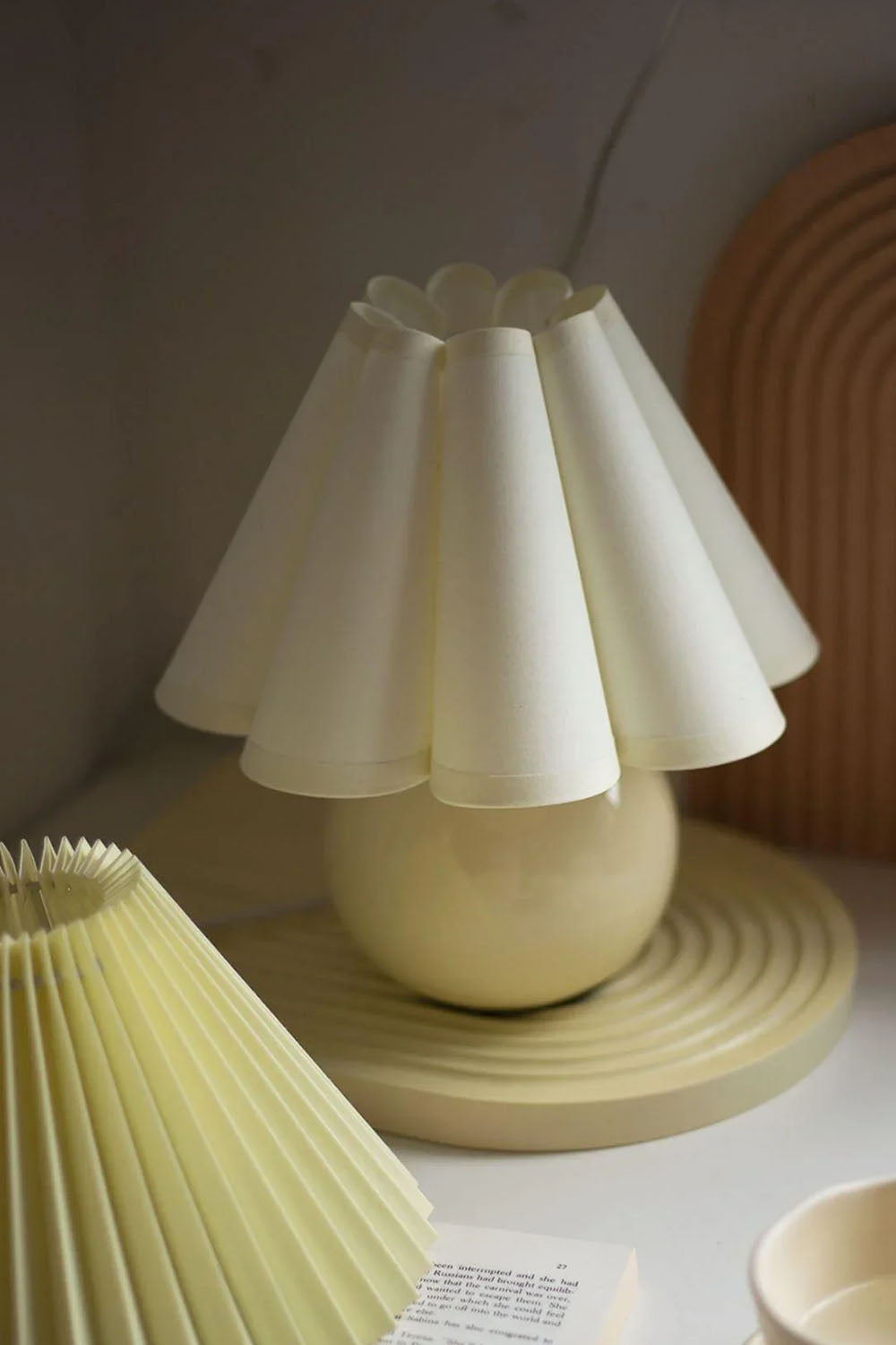 Kicsi Knife Pleat Table Lamp