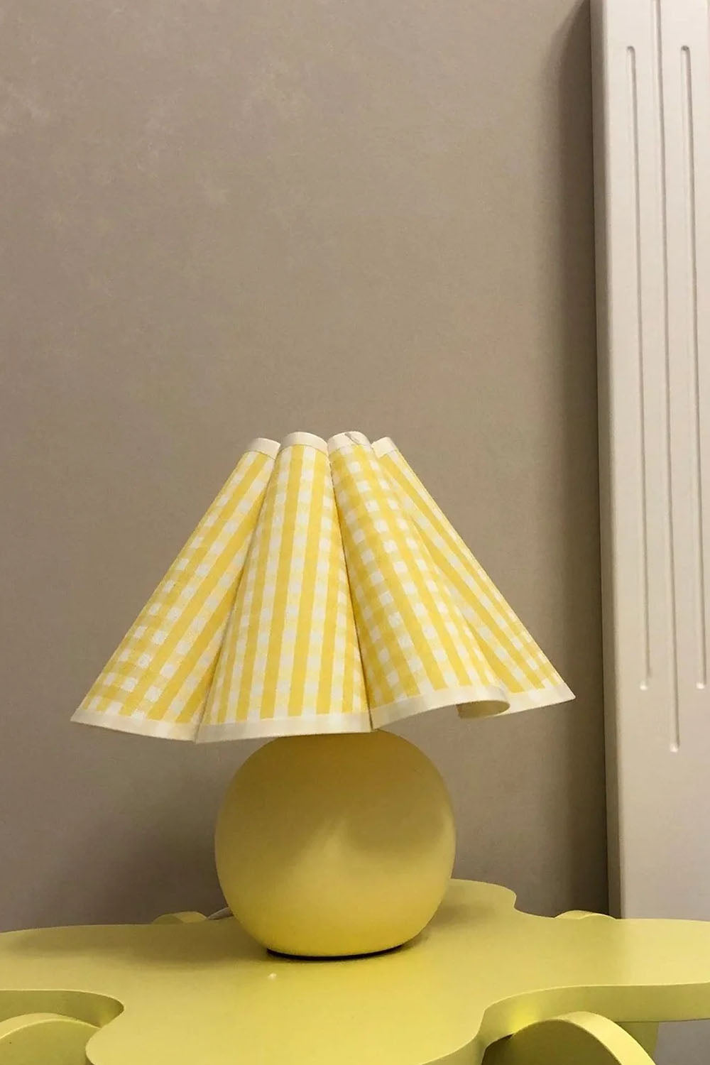 Kicsi Knife Pleat Table Lamp