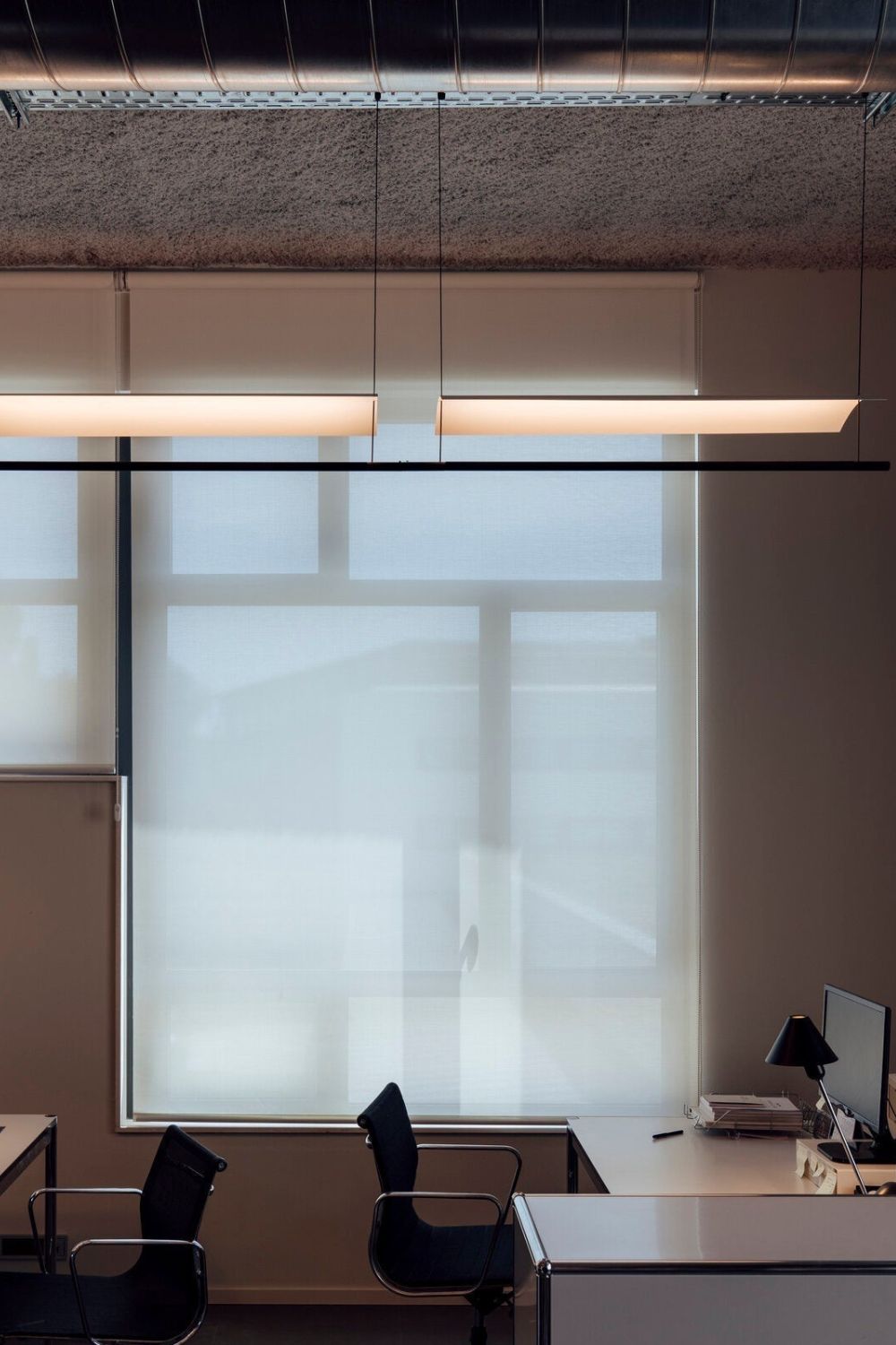 Desk Light Using Lamination Lamina System Pendant Light – SamuLighting