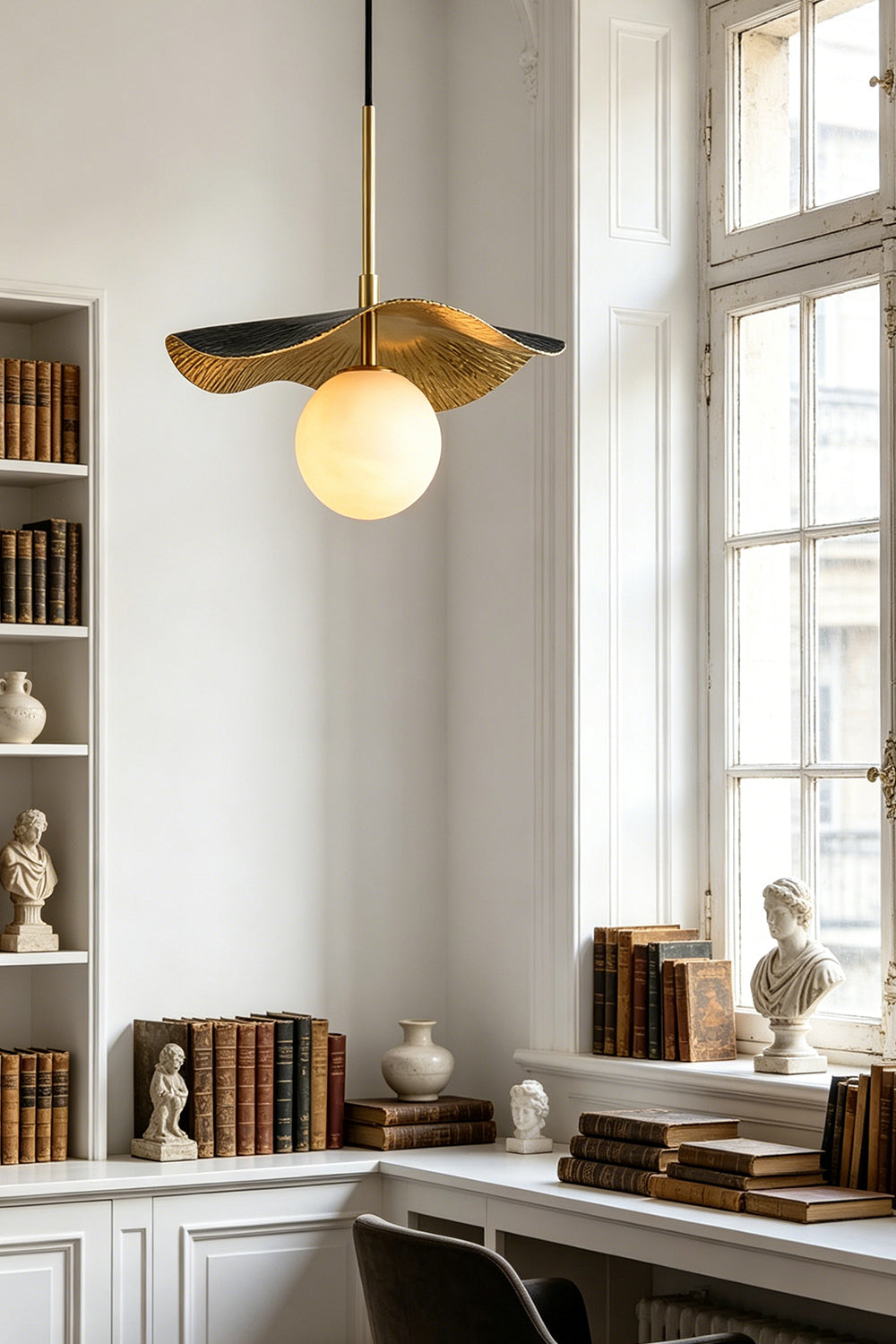 Leaf Alabaster Pendant Light for Den/Study | Samu Lamp