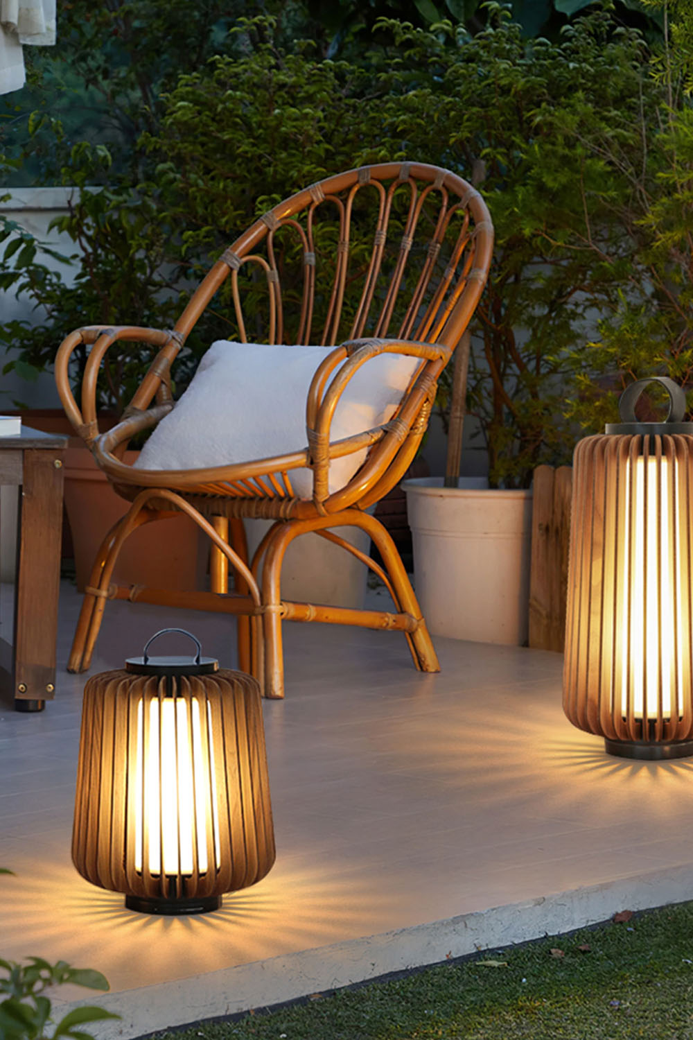 Legno Rechargeable Outdoor Table Lamp
