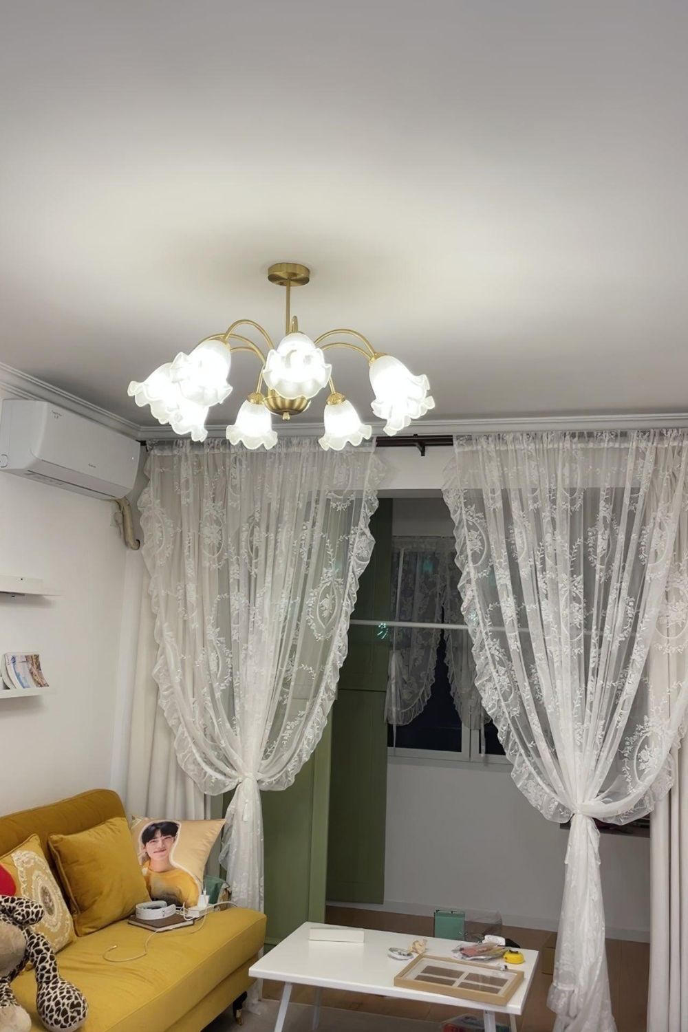 Lily Chandelier - SamuLighting