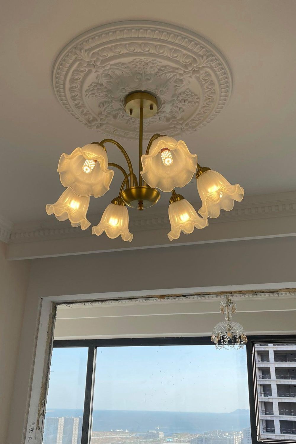 Lily Chandelier - SamuLighting