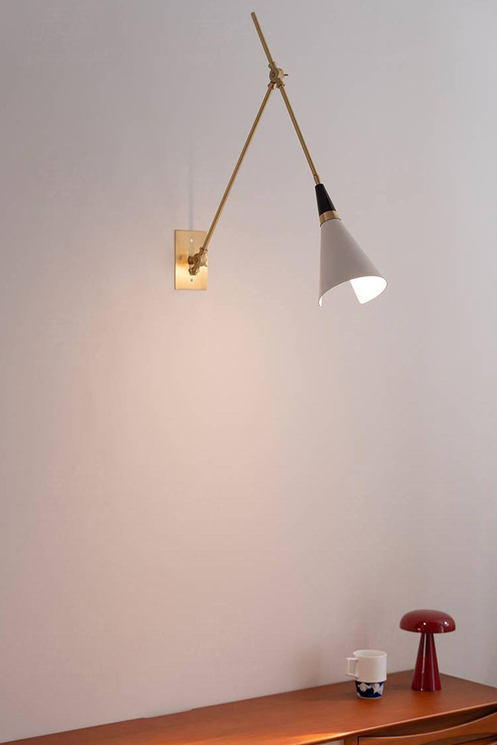 Magari Wall Lamp