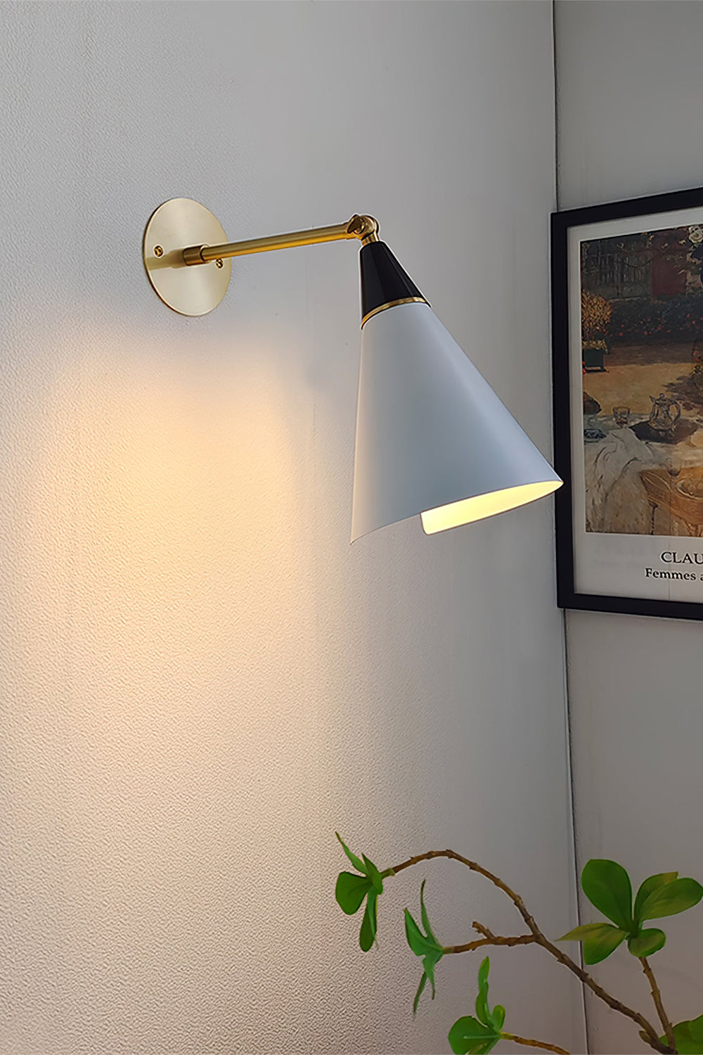 Magari Wall Lamp