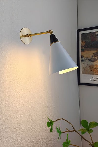 Magari Wall Lamp