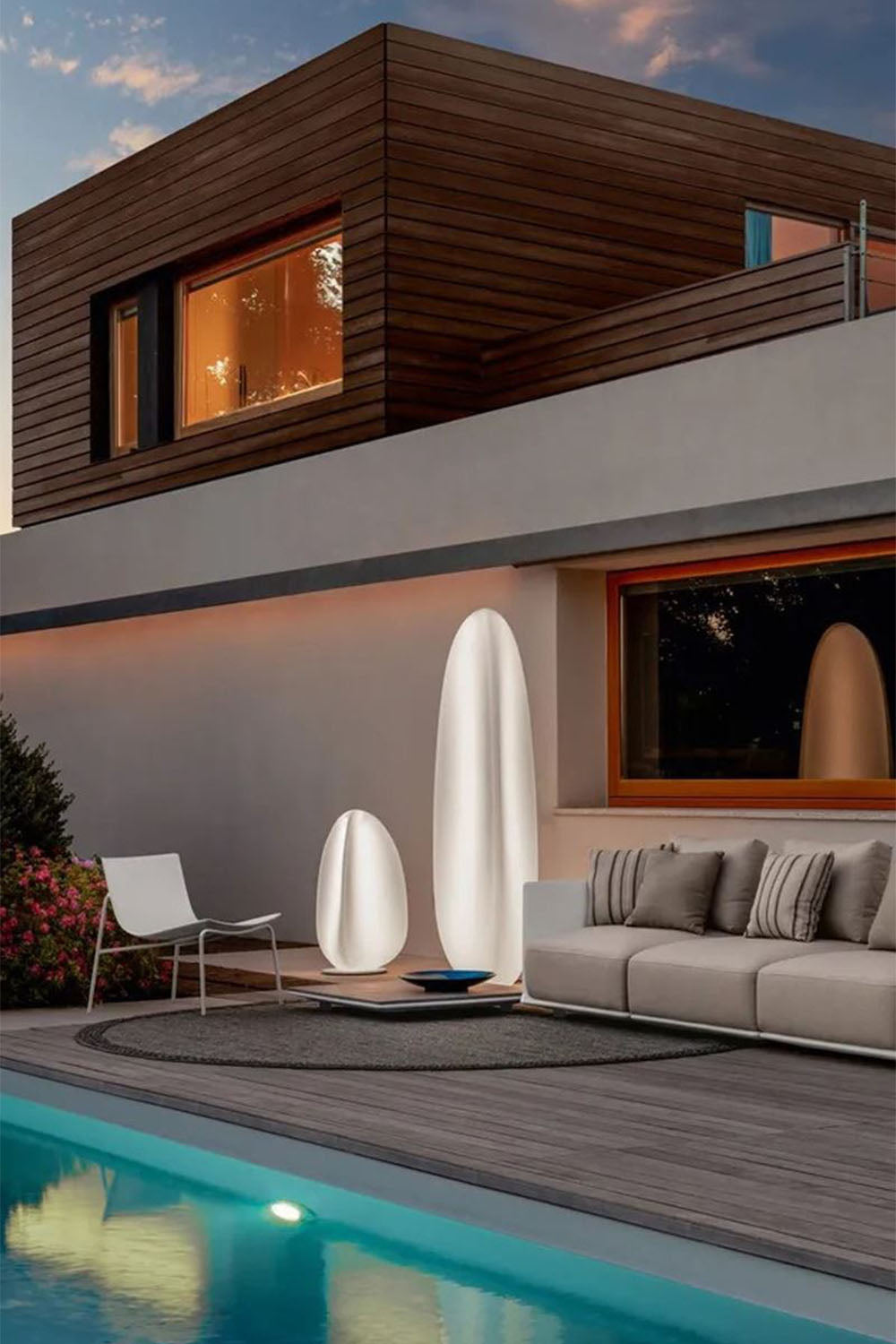 Malé H190 Outdoor Floor Lamp