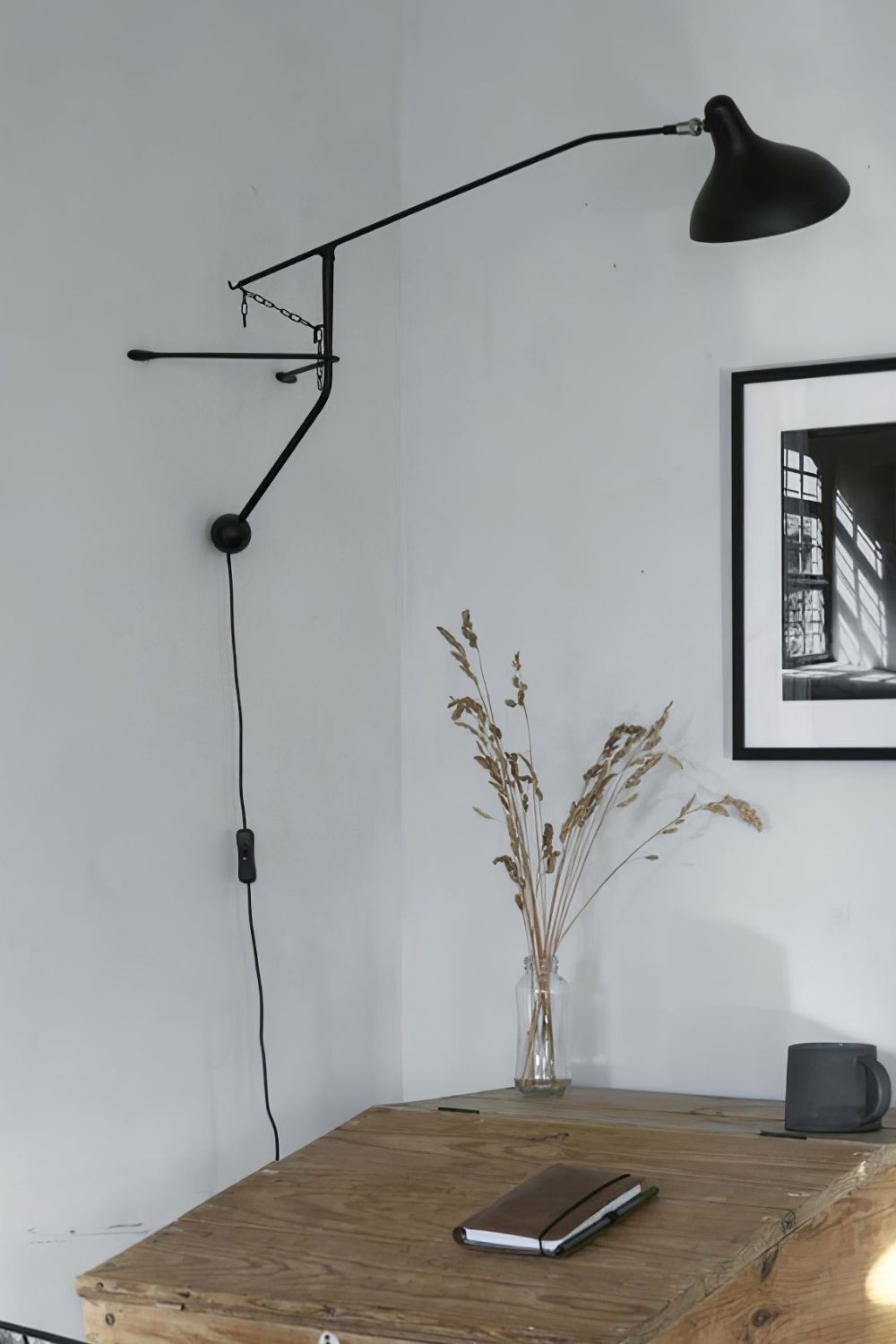 Mantis Arm Wall Lamp